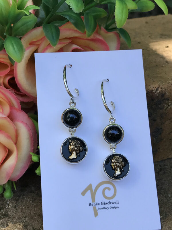 Fabulous Vintage Black/Gold Cameo Button Earrings   #BZQ2