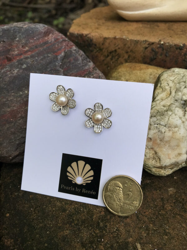 Beautiful Crystal "Flower Power" & Pearl Stud/Post Earrings   #JWC52 - Image 2