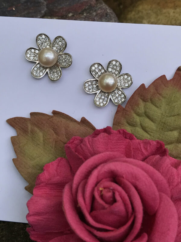 Beautiful Crystal "Flower Power" & Pearl Stud/Post Earrings   #JWC52 - Image 3