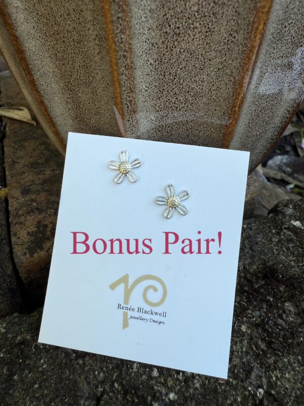 Delightful Golden Pearl/Floral Earrings-Includes "Bonus Pair!"  #GYPX - Image 4