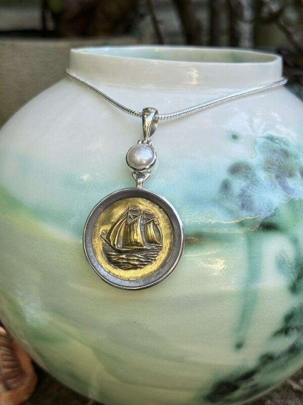 Flash Sale!  Antique Sailboat Button Pendant-Includes Silver Chain!   #LI887 - Image 4
