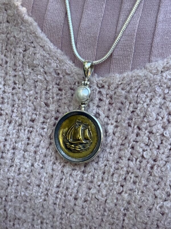 Flash Sale!  Antique Sailboat Button Pendant-Includes Silver Chain!   #LI887 - Image 5