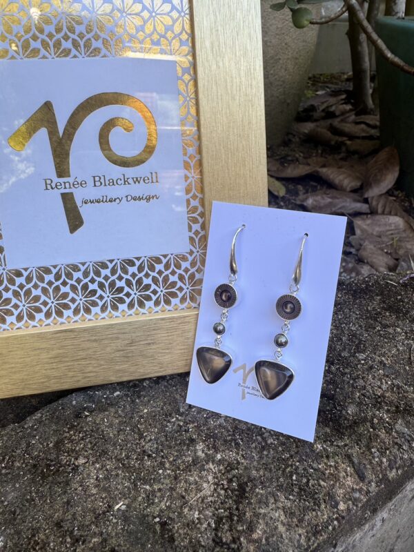 Chocolate Vintage Buttons & Pearl Earrings of the Week!   KITQ - Image 5