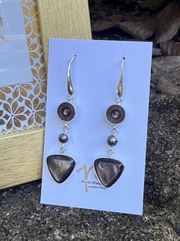 Chocolate Vintage Buttons & Pearl Earrings of the Week!   KITQ