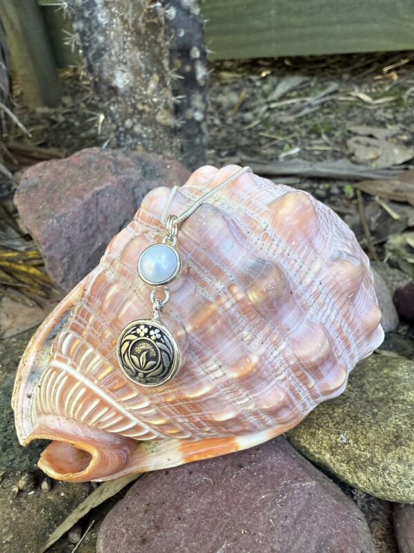 Timeless! Mini Vintage Button & Pearl Pendant-Includes Sterling Silver Chain!   #BBM93 - Image 5