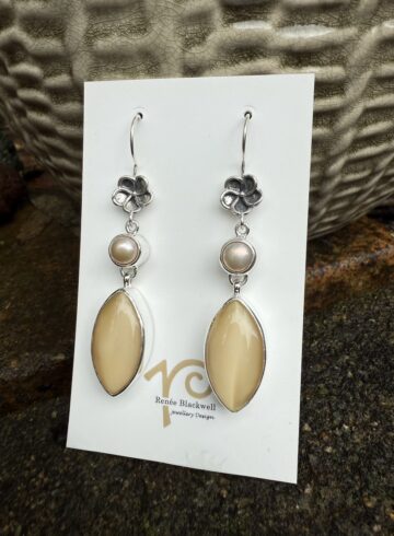 Renée's Pick of the Week~Vintage Button & Champagne Pearl Earrings-Includes "Bonus Pair!"   #RF9