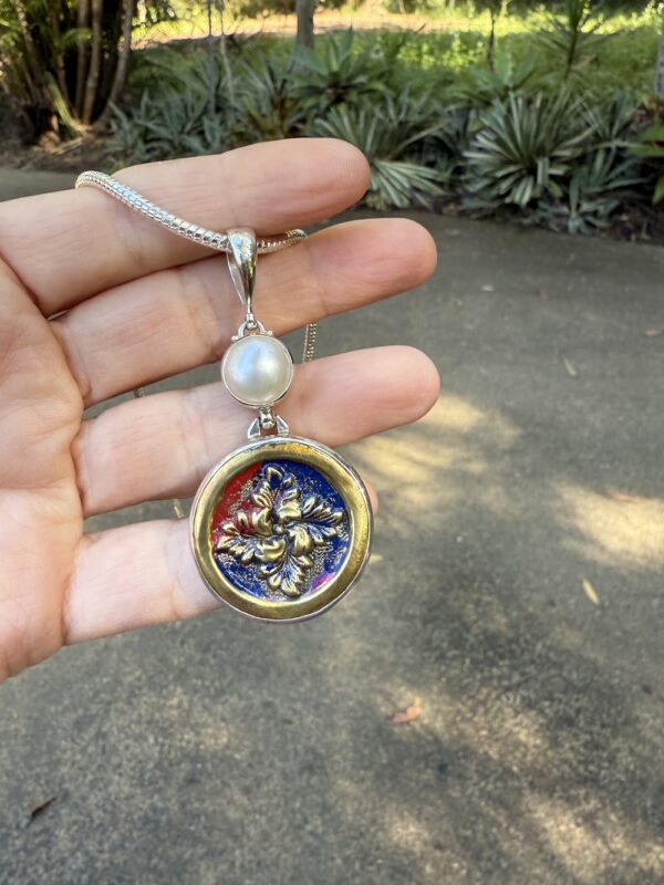 Classic! Antique Button & Pearl Pendant-Includes Silver Chain!   #PMU7 - Image 4