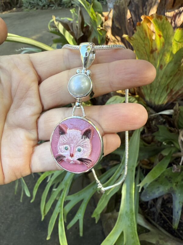 Charming Vintage "Kitty-Kat" Button & Pearl Pendant-Includes Silver Chain!   #PKK8 - Image 4