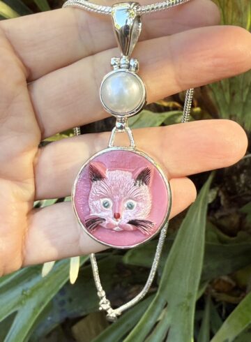 Charming Vintage Kitty-Kat Button & Pearl Pendant-Includes Silver Chain!   #PKK8