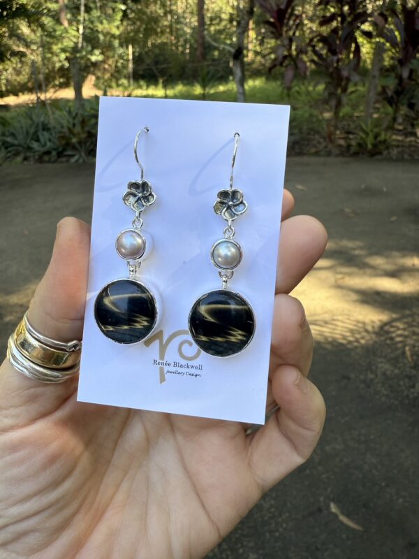 "Chocolate Swirl" Vintage Button & Pearl Earrings   #CCV52 - Image 5