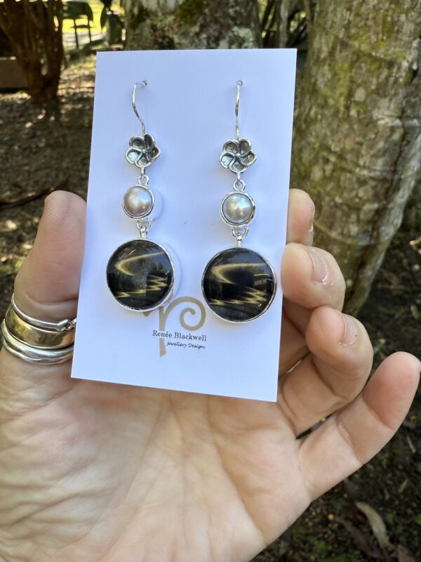 "Chocolate Swirl" Vintage Button & Pearl Earrings   #CCV52 - Image 2