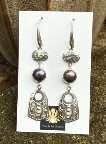 Renée's Pick Pearl Earrings of the Week!   #KLI62