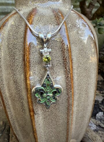 Fleur-de-lis & Green Peridot Pendant-Includes Sterling Silver Chain!   #FDX3