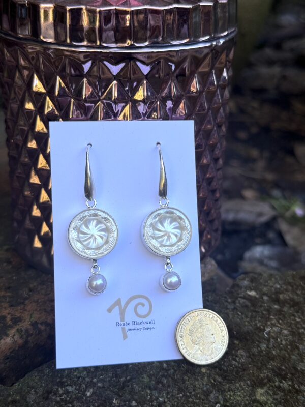 Beautiful! Classic 1960's Italian Button & Pearl Earrings      #IHB7 - Image 6