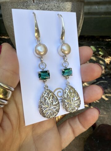 Stunning! Pearl, Green Crystal & Sterling Silver Earrings   #WQX2
