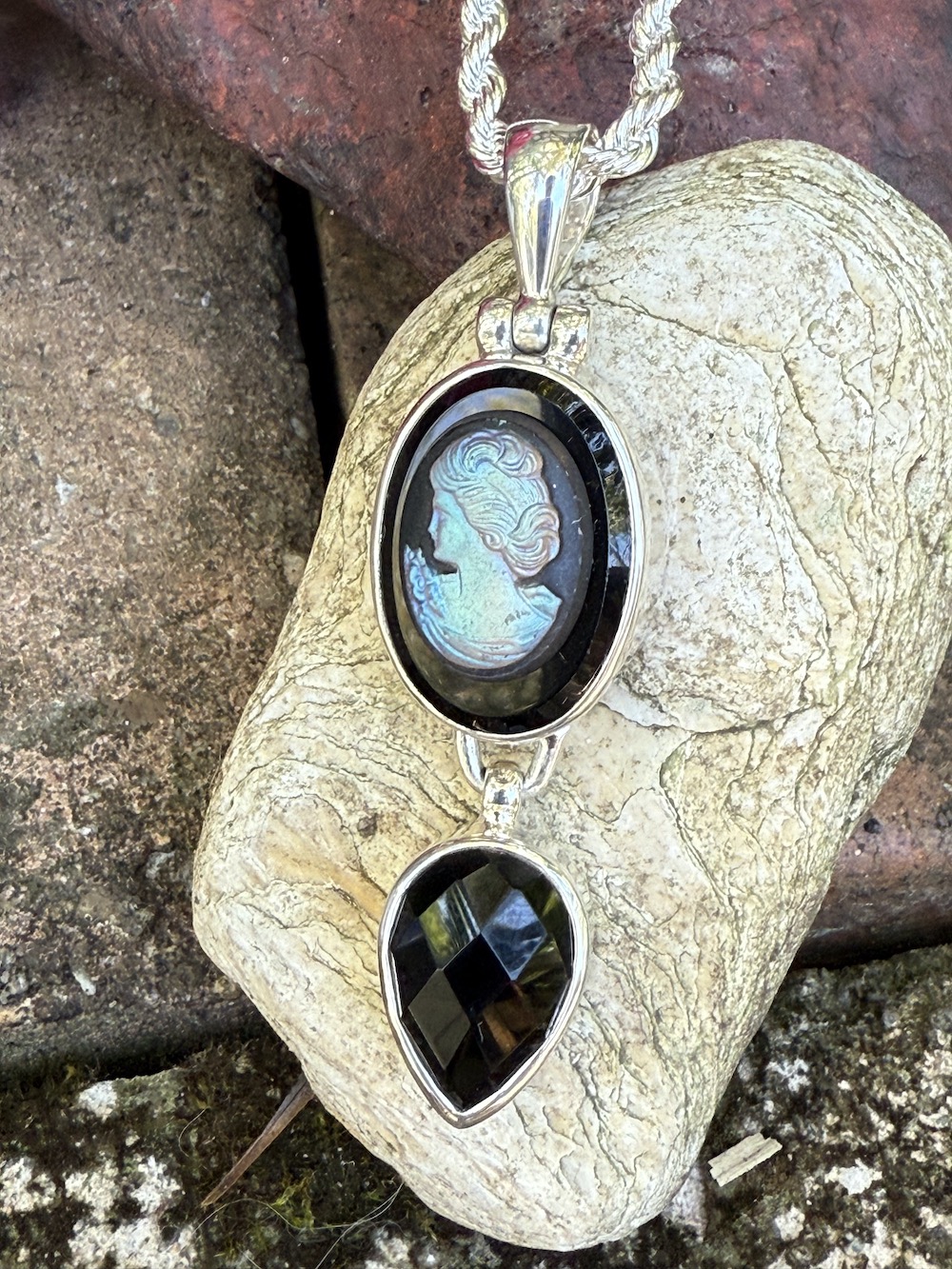 Renée's Pick-Stunning Pendant of the Week! #POZZ32