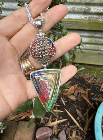 "Stunning Pendant of the Week-Includes Silver Chain!   #RDKL