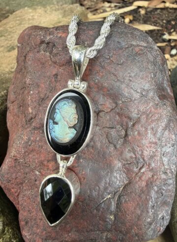 Renée's Pick-Stunning Pendant of the Week!  #POZZ32