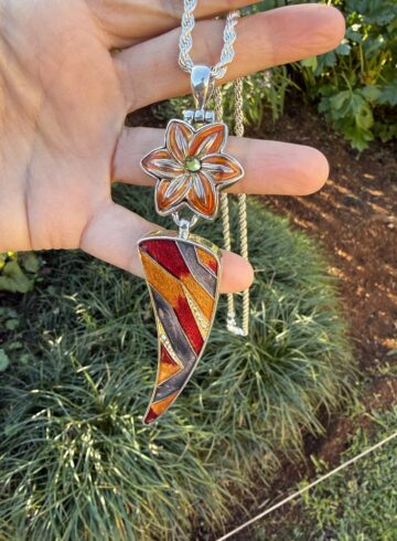 Statement Pendant Sure to Delight-Includes Silver Chain!   #KR93