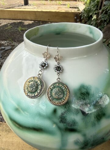 Magical Vintage Button Earring Treasures! #D4XZ