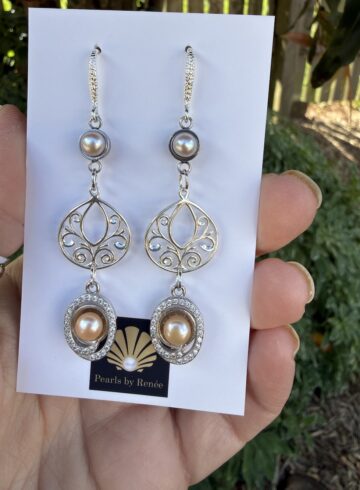Lustrous Peachy Pearl Earrings Sure to Delight!    #PE32