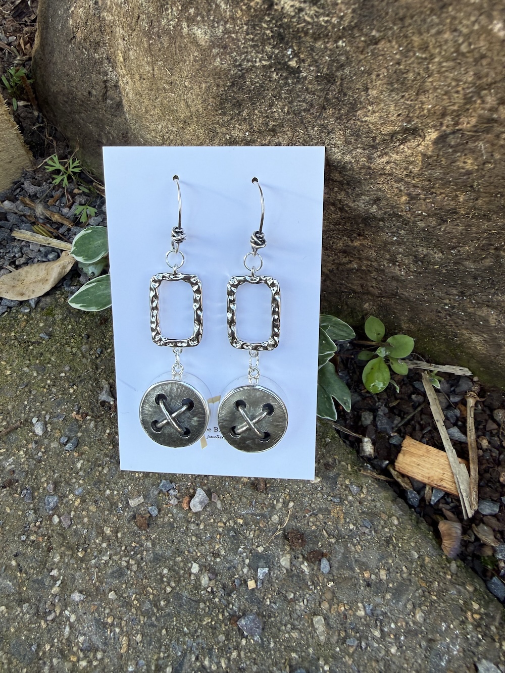 Vintage Button Earrings of the Week! #OMM6 - Image 4