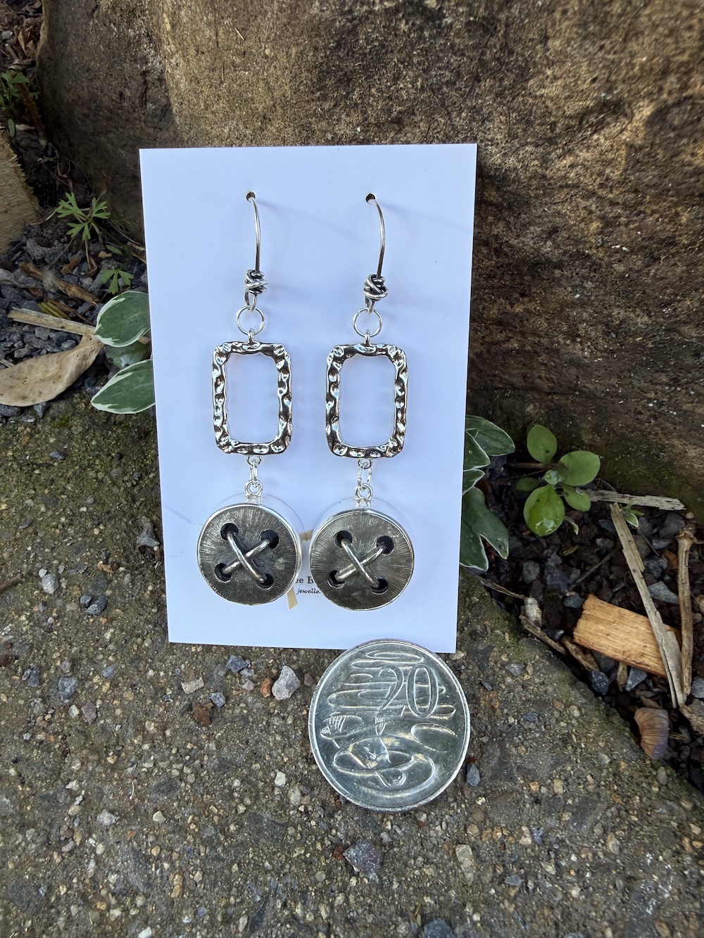 Vintage Button Earrings of the Week! #OMM6 - Image 3