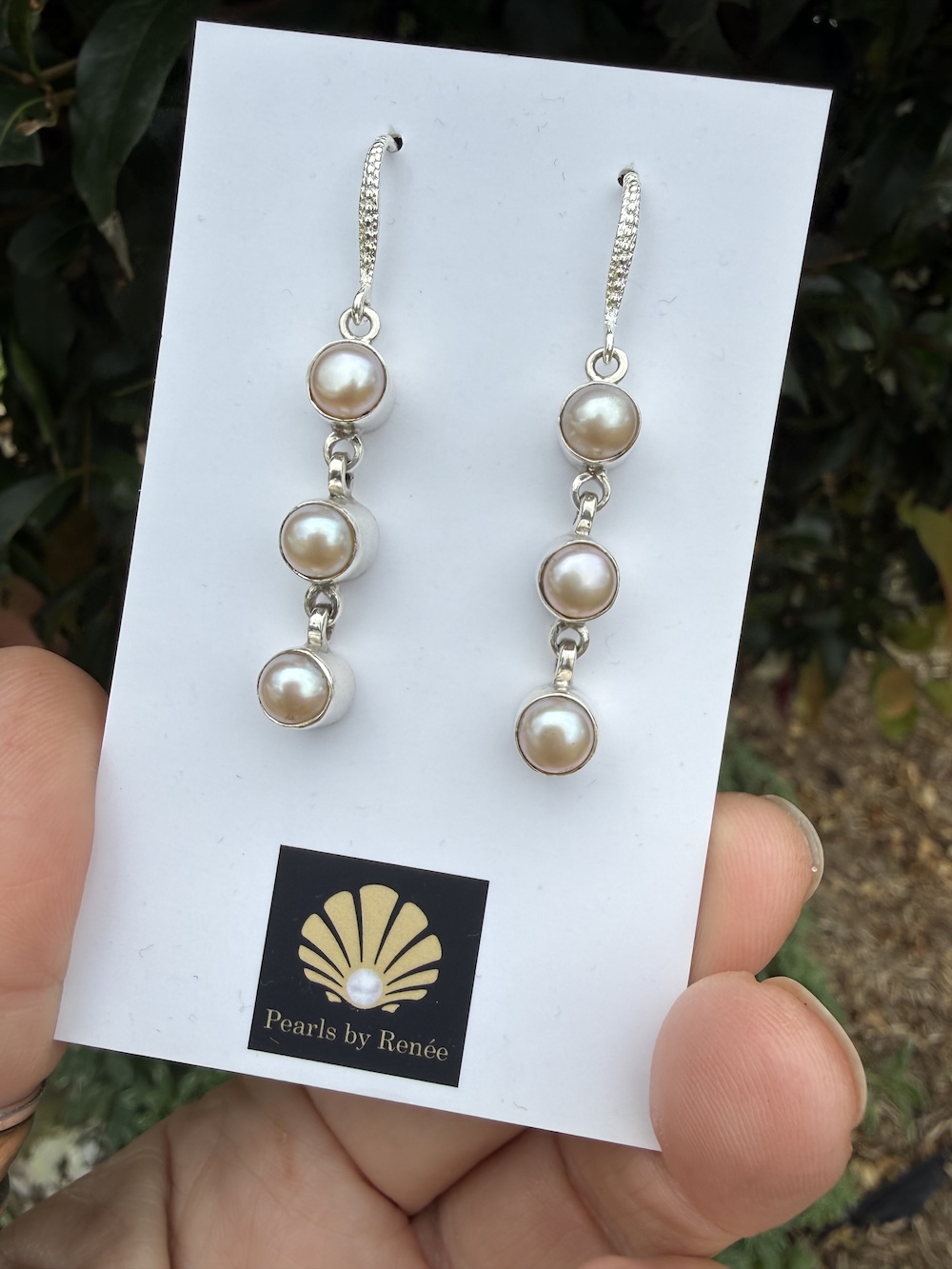 Lovely 3-Drop Lustrous Pearl Earrings #WIK4